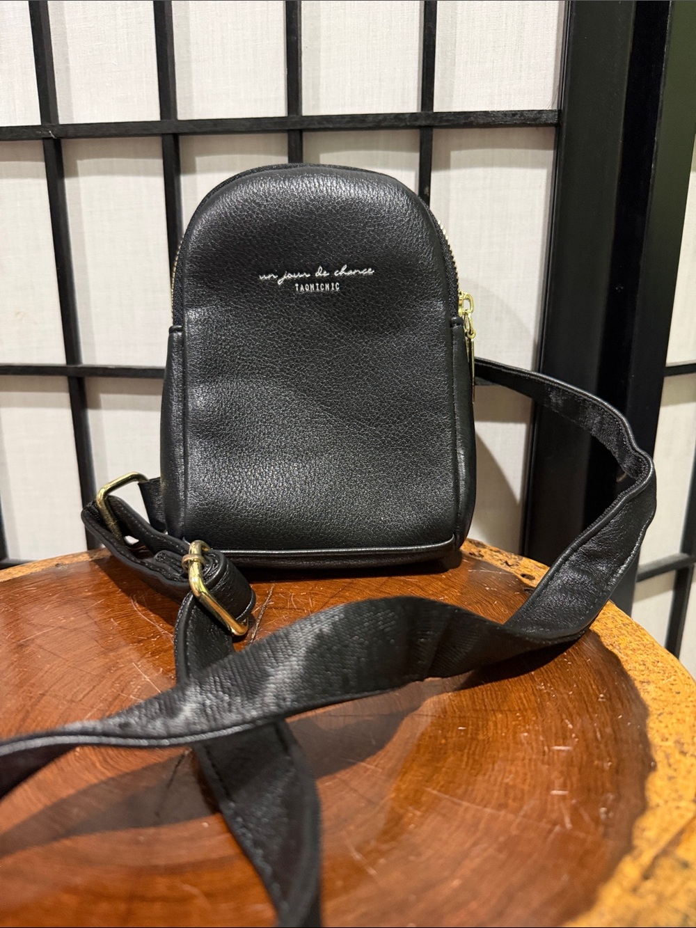 Taomicmic Black Vegan Leather Phone Sling Crossbody Bag - Un Jour De Chance